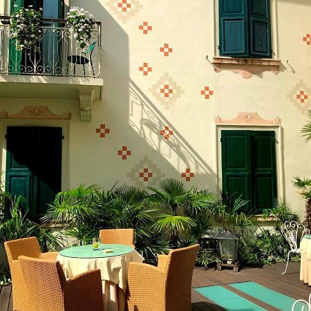 Sembenini Palace Riva del Garda Ngoại thất bức ảnh